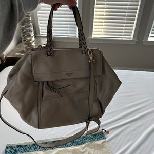 Gorgeous leather Tory Burch bag with dust bag